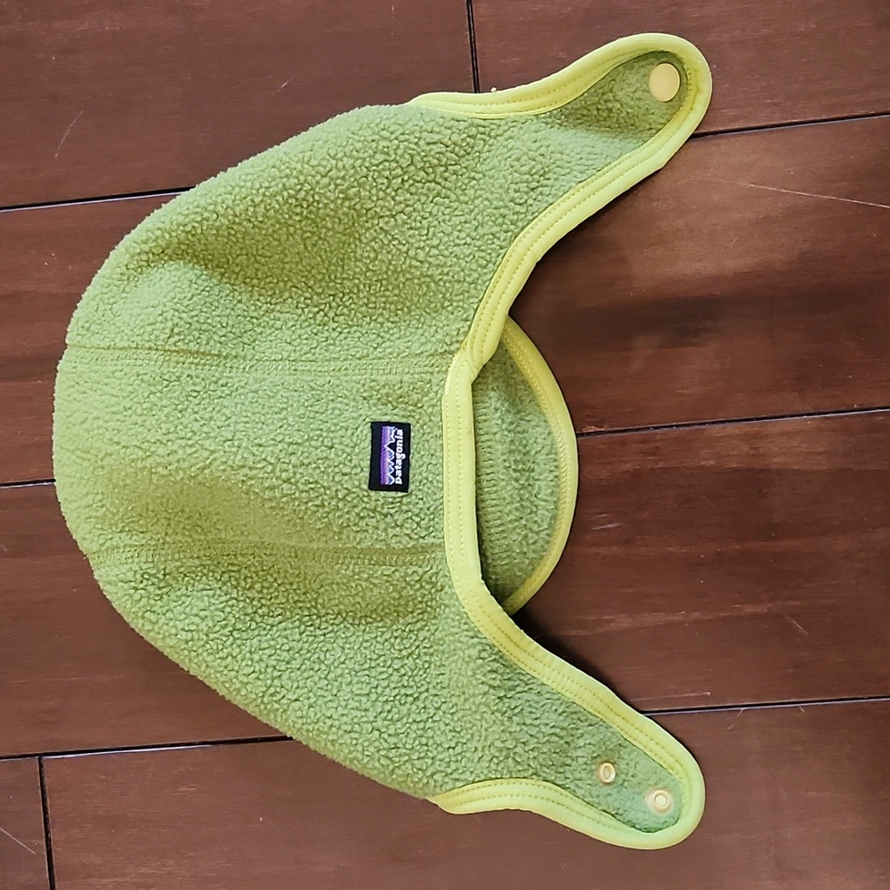 Baby Patagonia winter hat 0-3M